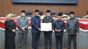 DPRD Kota Bandung resmi mengesahkan Rancangan Peraturan Daerah (Raperda) tentang Penyelenggaraan Ketertiban Umum, Ketenteraman, dan Perlindungan Masyarakat menjadi Peraturan Daerah (Perda).